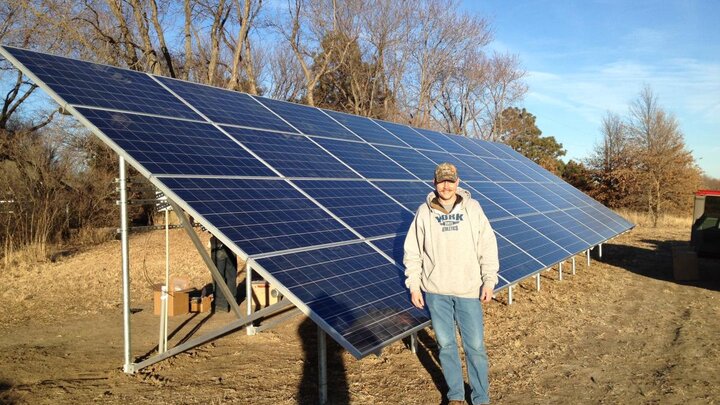 Hay speaks on solar energy savings and policies